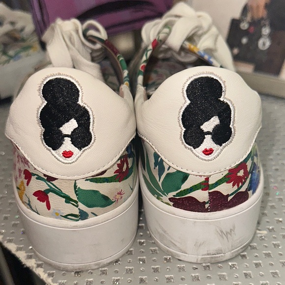 Alice + Olivia Floral Women's Sneakers EUC - Picture 3 of 6
